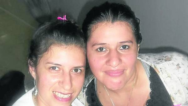 Víctimas. Olga Vallejo (izq.) resultó herida. Su hermana Gladis murió.