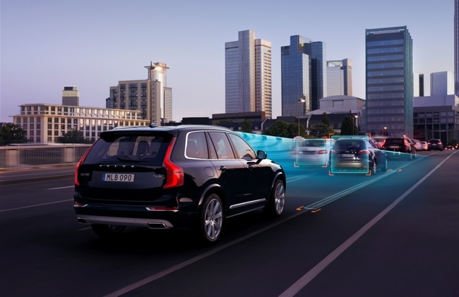 volvo-xc90-2015-07.jpg