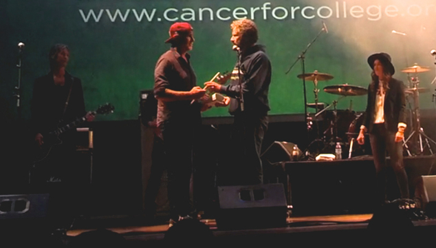 imagen Will Ferrell y el baterista de los Red Hot Chili Peppers volvieron a enfrentarse en un duelo de batería