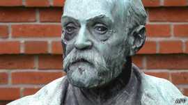 Estatua de Alfred Nobel