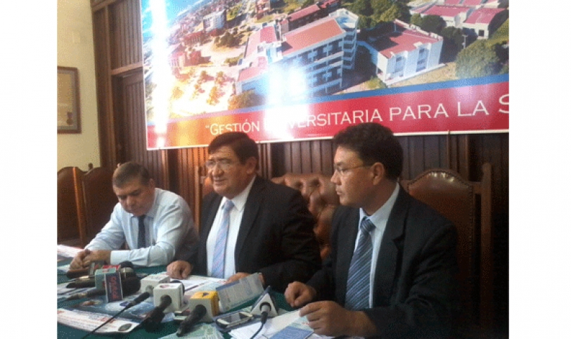 Las autoridades académicas de la universidad moreniana dieron a conocer la información en una conferencia de prensa.          
