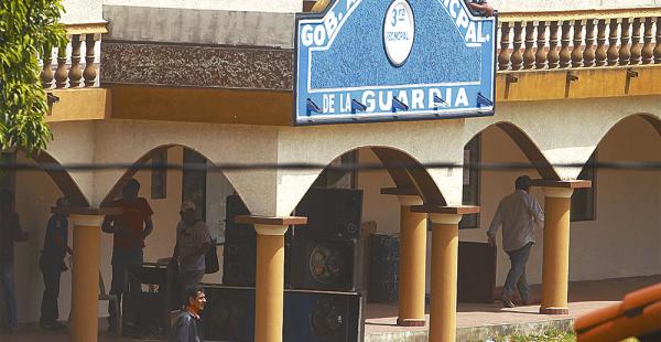 Aquí funcionan las oficinas municipales donde ejerce Rolando Romero como alcalde