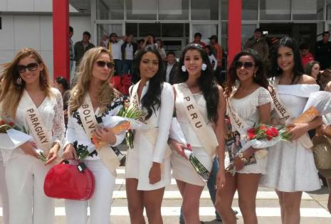 Las candidatas al Reina Hispanoamericana fueron recibidas con mucho cariño en Sucre