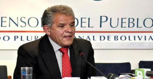 El defensor del Pueblo, Rolando Villena, informó de que esa institución atendió en 16 años de vida unas 180.000 denuncias