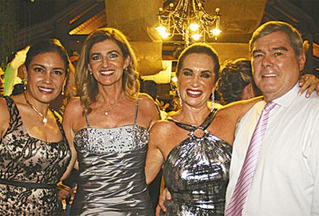 Ojdana Salvatierra, Olguita Rivero, Sonia Rivero y 'Choco' Antelo
