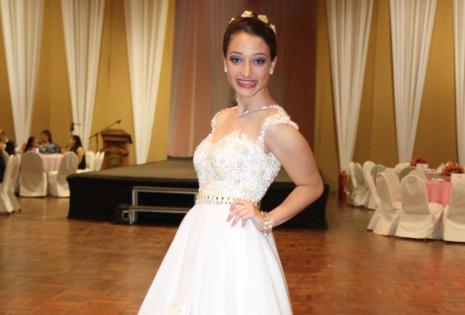 CONTENTA. Nabila Razuk estuvo radiante