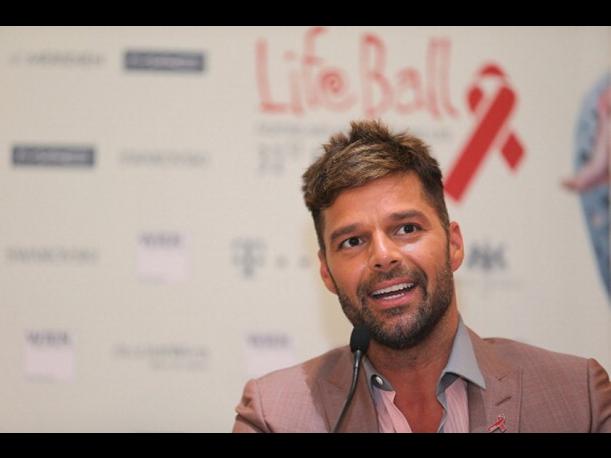 Ricky Martin lanzará su nuevo video "Adiós" a través de Twitter