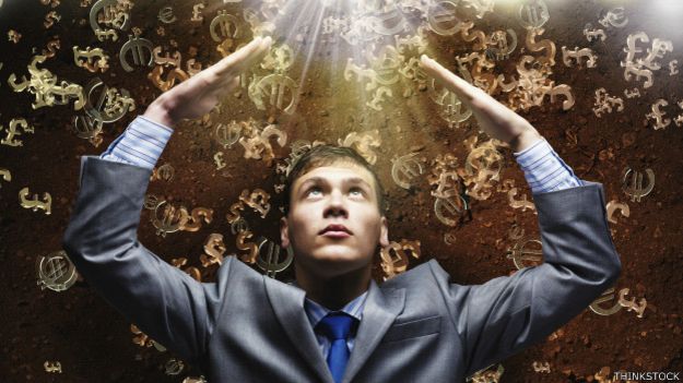 Un ejecutivo al que le llueven signos monetarios
