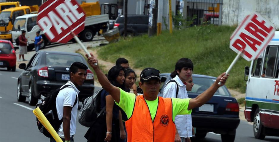 Los estudiantes empiezan a organizarse para evitar ser arrollados