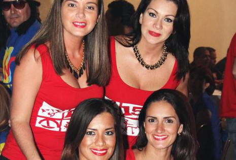 LINDAS. Daniela Sánchez, Lorena Marchetti (de pie), Moira Aguilera y Camila Vaca Pereyra del '99