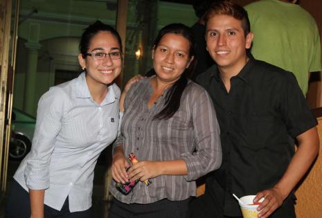 Alba Laguna, Valeria Sandi y Ruddy Rengel esperaron para ver a Ñuflo de Chávez