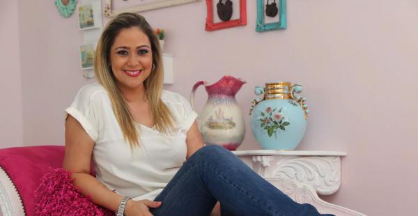 Sonríe a pesar de todo, por ahora solo le queda pensar en sus emprendimientos