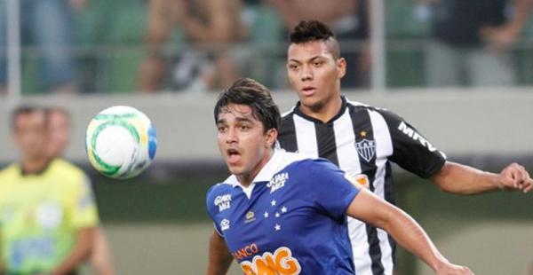 Marcelo Martins fue titular en el Cruzeiro. El delantero jugó un buen partido pero no pudo marcar