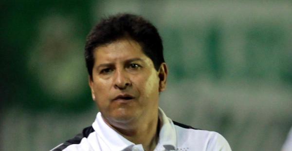 Eduardo Villegas es el entrenador boliviano con más títulos 'en la espalda' y espera lograr el campeonato con Oriente Petrolero