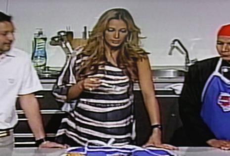La bella conductora alertó con su cambio de vestuario. Si bien siempre usó prendas sueltas, nunca tan a menudo