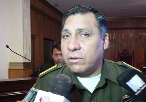 El comandante general de la Policía Boliviana, Gral. Walter Villarpando, informa sobre los primeros resultados del plan de seguridad por las elecciones generales 2014. Foto: ABI