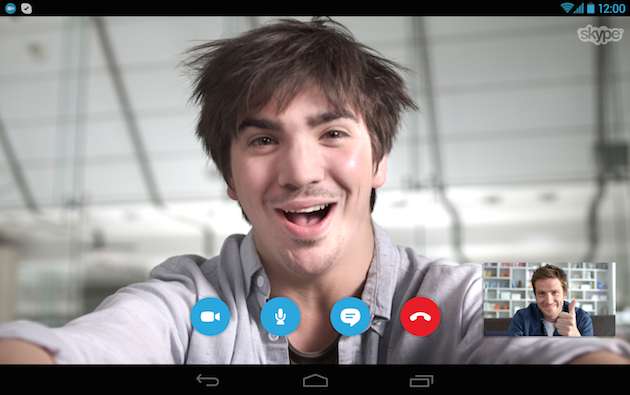 Ya puedes mantener la llamada de Skype mientras haces otra cosa en tu teléfono con Android