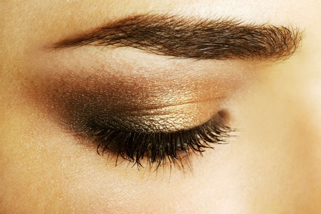 10-cosas-que-nadie-te-dijo-sobre-maquillar-tus-cejas-7.jpg