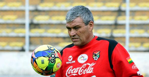 Néstor Clauen dirigió a la selección boliviana frente a Venezuela. El combinado nacional logró una victoria (3-2)