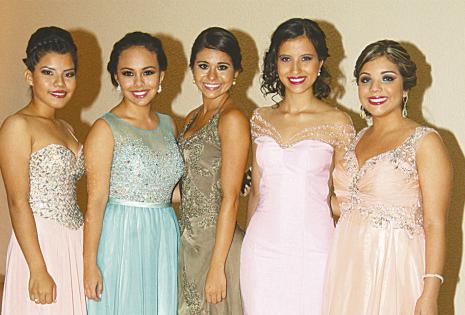 INSEPARABLES. María Luisa Domínguez, Alejandra Cáceres, Brenda Moreno, Carolina Castellón y Cirenaica Leytón
