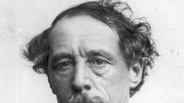 Charles Dickens. El escritor dejó su testamento en cursiva y pidió que su entierro fuera “barato”.
