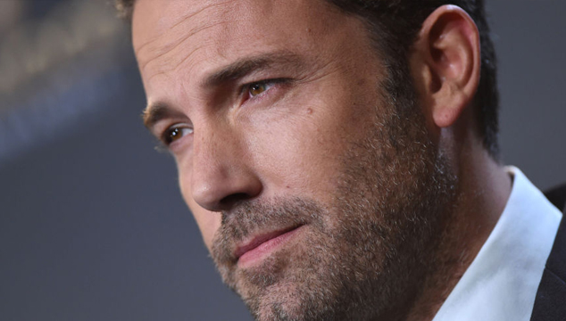 imagen ¿Viste ‘Gone Girl’ y no notaste que a Ben Affleck se le ve el pene? Aquí te lo tenemos en gif