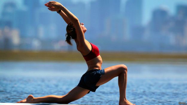 Haciendo yoga