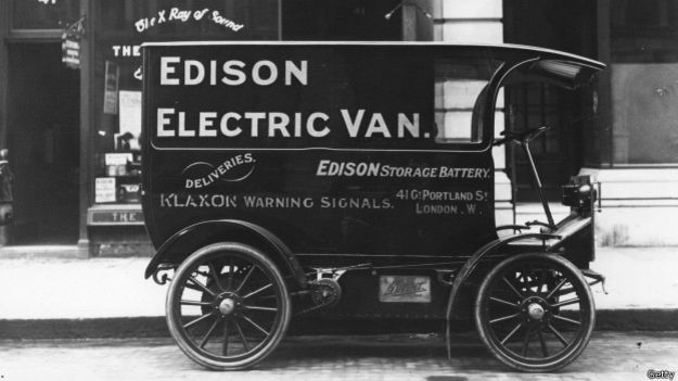 Una "van eléctrica" de la compañía Edison, en la primera década del siglo XX
