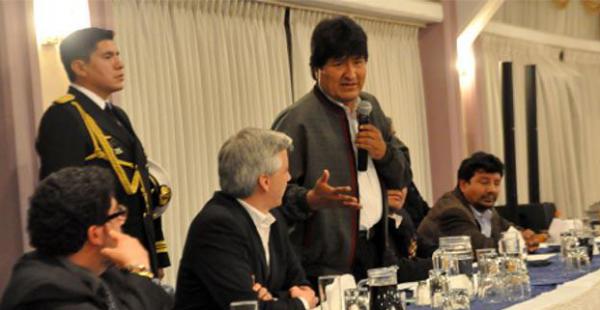 Morales dijo que otra determinación del TSE que no le gustó, pero que tuvo que respetar, fue la distribución de escaños