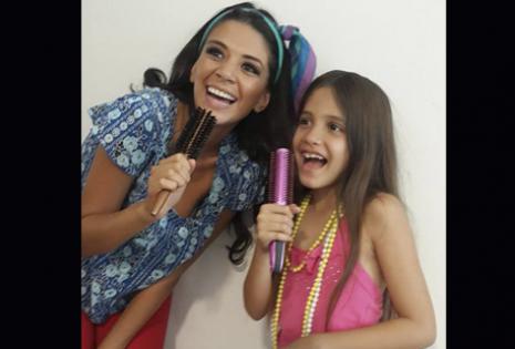 Anabel publicó en su Facebook: "Ya tengo a mi doble de niña para el spot del #bancoganadero #bg"