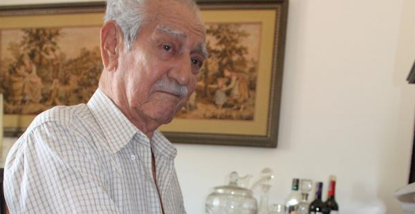 EL DEBER visitó ayer a don Nicolás Menacho en su domicilio ubicado en un condominio al norte de la ciudad