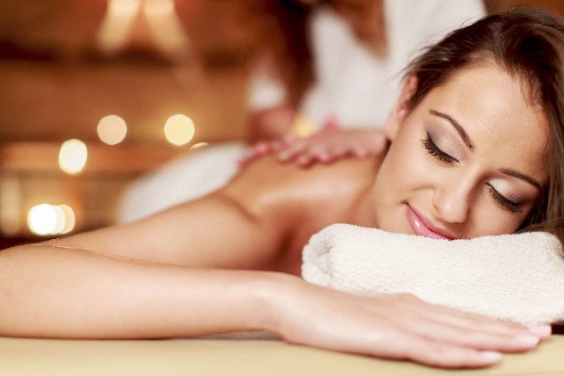 7-beneficios-del-aceite-de-bebe-que-no-conocias-3.jpg