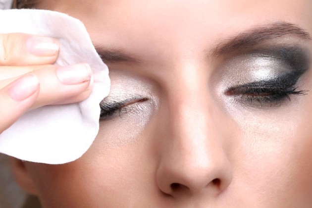 7-beneficios-del-aceite-de-bebe-que-no-conocias-4.jpg