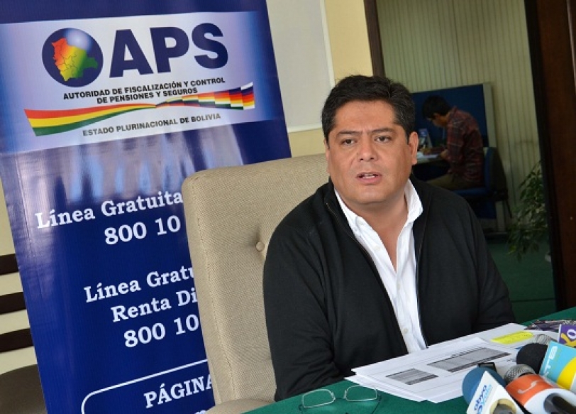 Director de Seguros de la APS Javier Vera, informa que la venta del Seguro Obligatorio de Accidentes de Tránsito (SOAT) 2015 logró hasta el momento 46% dentro del parque automotor del país.