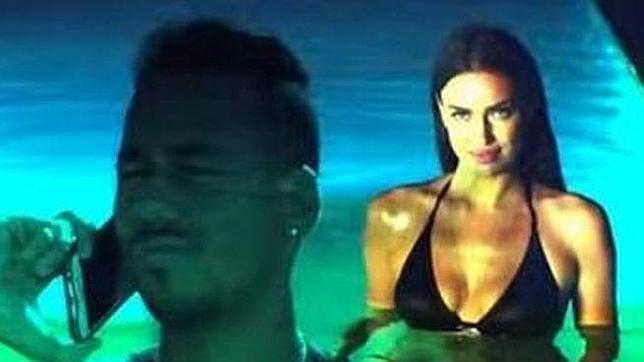 Irina Shayk se consuela con Marc Anthony 