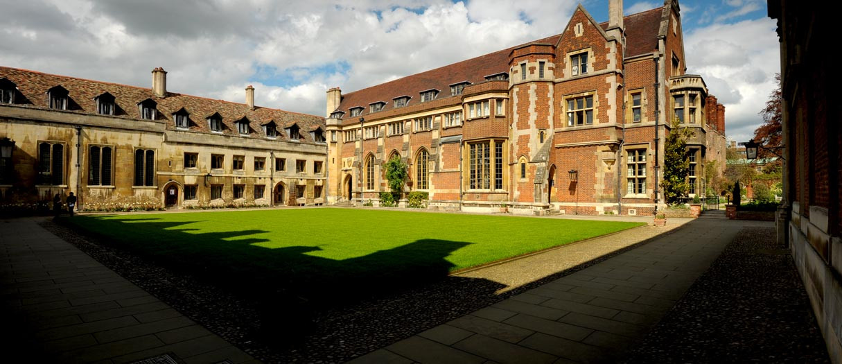 Pembroke College, dónde dió clase Tolkien. [Fuente](http://www.pem.cam.ac.uk/).