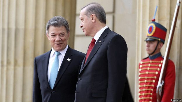 Juan Manuel Santos(izq.) y Recep Tayyip Erdogan