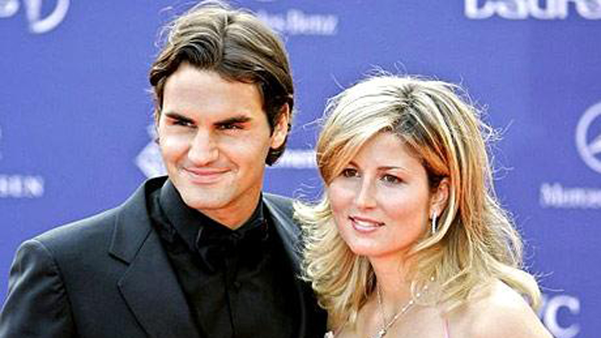 Roger Federer y Mirka Vavrinec se conocieron en los JJOO de Sydney en el año 2000. Ella tuvo que abandonar el tenis por las lesiones, centrándose de lleno en su matrimonio con su colega