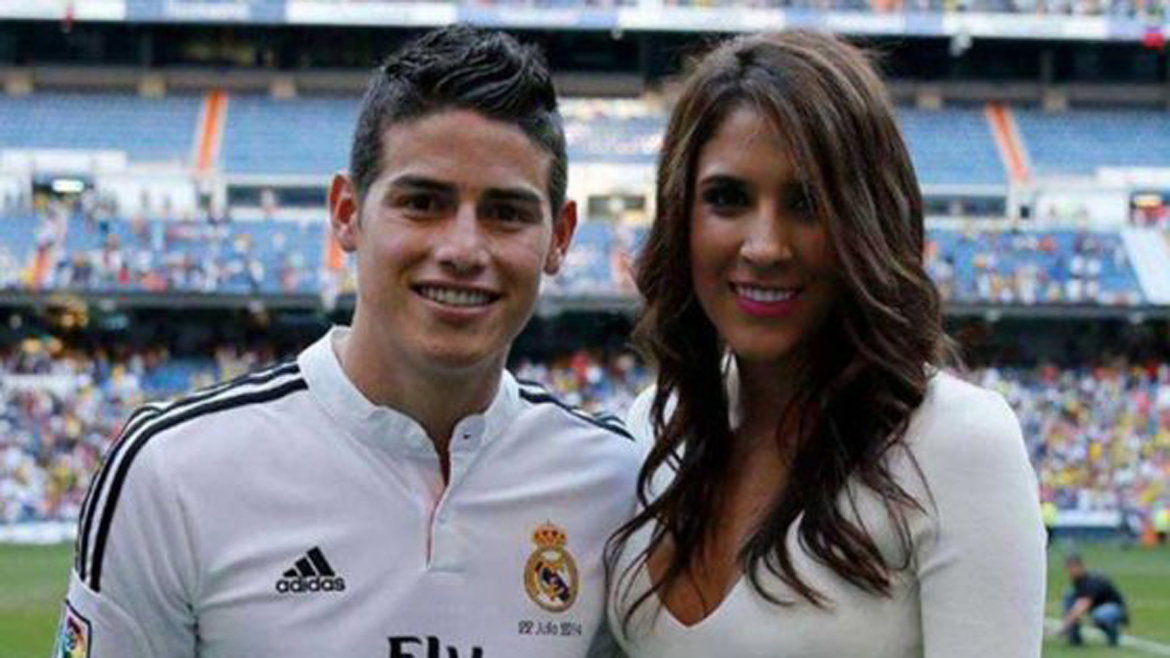 El futbolista James Rodriguez del Real Madrid tiene una relación con su compatriota Daniela Ospina,  jugadora de voleibol que llegó a ser internacional con Colombia y ahora juega en el VP Madrid