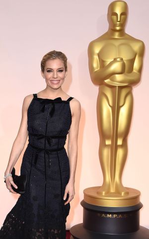 Sienna Miller en los Oscar