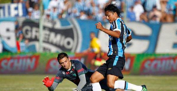El delantero boliviano aportó para la victoria de visitante de Gremio (1-3) sobre Avenida. El equipo tricolor participa del torneo estadual Gauchao