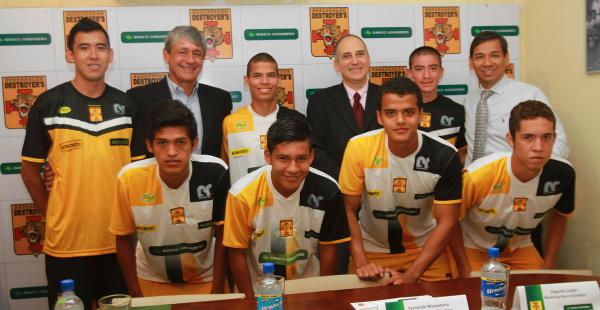 El club Destroyers selló un acuerdo con el Banco Ganadero para fortalecer las divisiones menores del cuadro cuchuqui