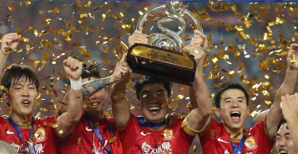 El club Guangzhou Evergrande es el actual campeón de la Súper Liga China. Los rojos vienen ganando cuatro torneos consecutivos
