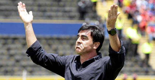 Gustavo Quinteros dirige sus últimos encuentros en Emelec, después de un paso exitoso con los eléctricos asumirá en marzo como técnico de Ecuador