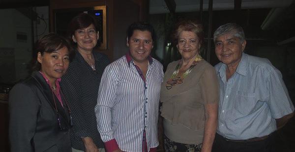 Evelyn Kuba, Gloria Cruz, Jaime Rojas, 'Beby' Landívar y Pastor Arce