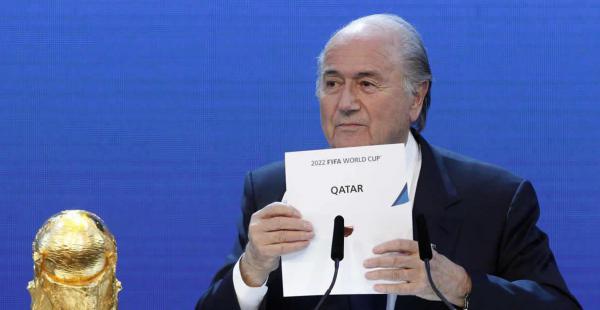 Presidente de la FIFA , Joseph Blatter, anunciando a Catar como país anfitrión de la Copa Mundial de la FIFA 2022 en Zurich