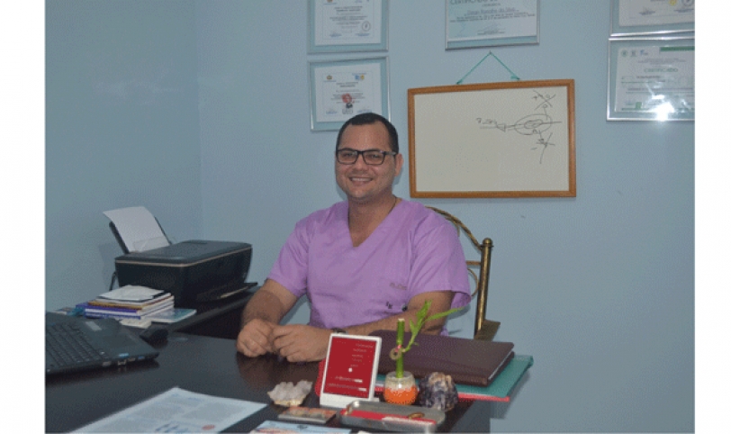 Especialista. Diego Ramalho se especializó en medicina alternativa y afirma que estas técnicas traen buenos resultados.