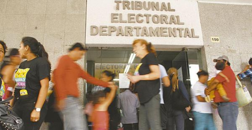 Fiscalía decide imputar a tres falsificadores de rosetas del TED
