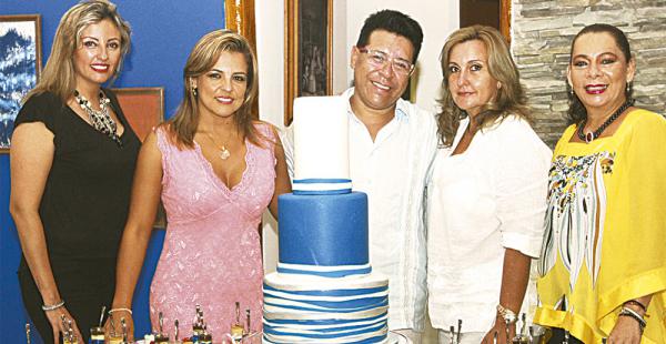 Luz Mary Nava Morales, Cinthia Román, Marcelo Rojas, Patricia Thompson y Beatriz Mena