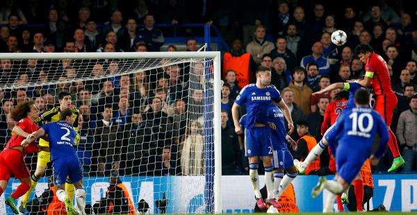 El brasileño Thiago Silva anotó el gol de la clasificaciópn con un soberbio cabezazo. El partido terminó 2-2 en Londres